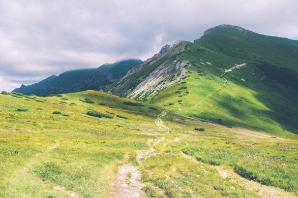 mountain-path-1024x680